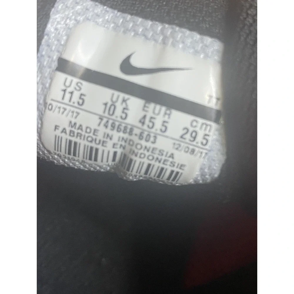 Nike Air Max Invigor Print Red Wine Low Top Running Shoe Sneaker 749688-603 11.5